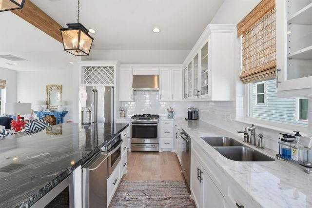 3806 Sea Urchin, Galveston, TX 77554