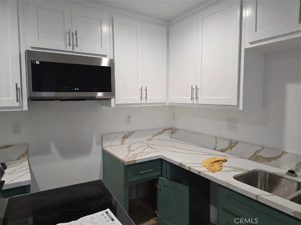 1319 E 59th Place, Los Angeles, CA 90001