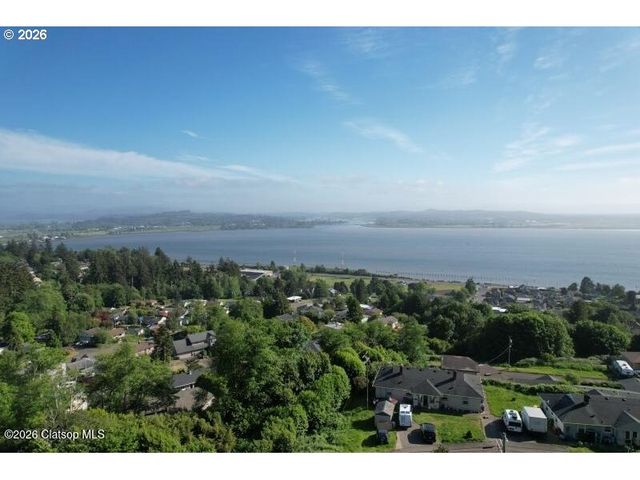 205 W KENSINGTON Ave, Astoria, OR 97103