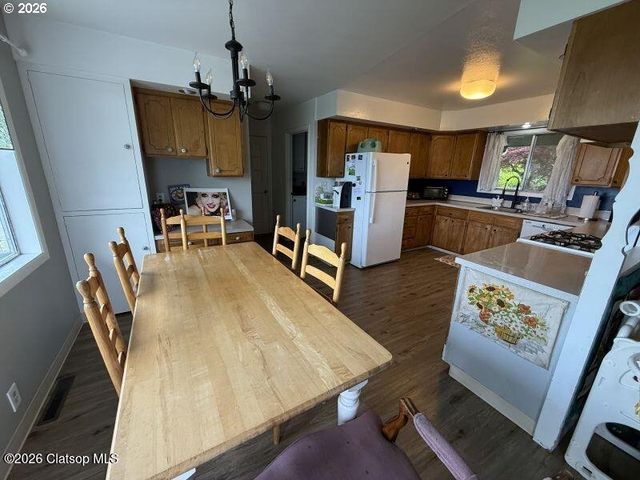 205 W KENSINGTON Ave, Astoria, OR 97103