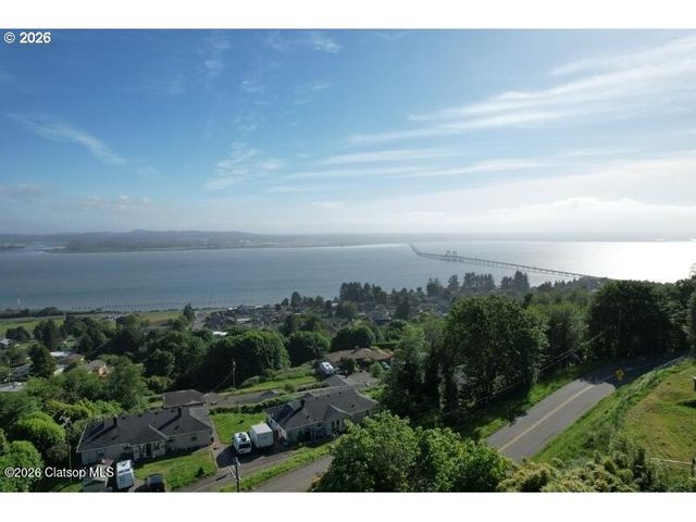 205 W KENSINGTON Ave, Astoria, OR 97103