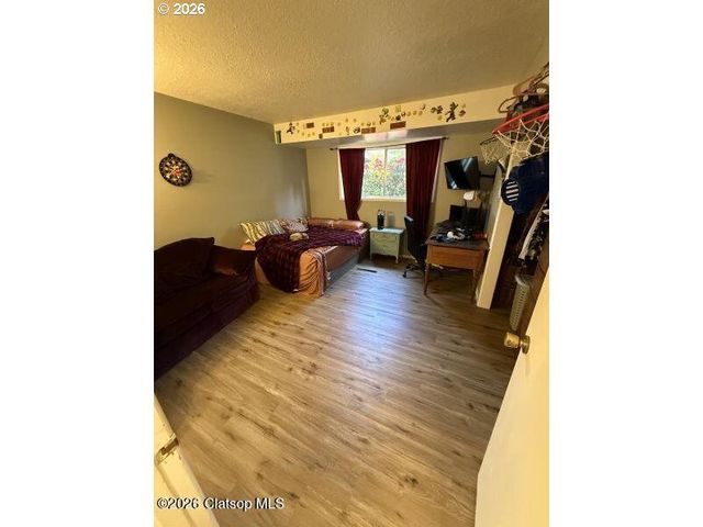 205 W KENSINGTON Ave, Astoria, OR 97103