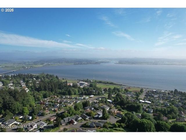 205 W KENSINGTON Ave, Astoria, OR 97103