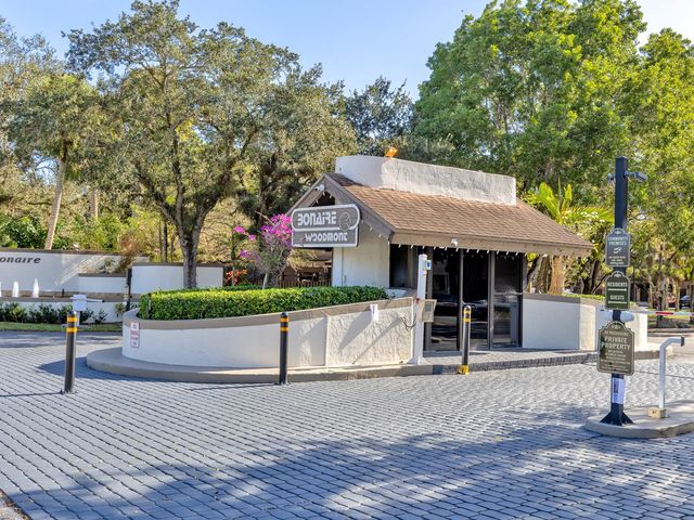 7579 NW 79th Ave 204, Tamarac, FL 33321