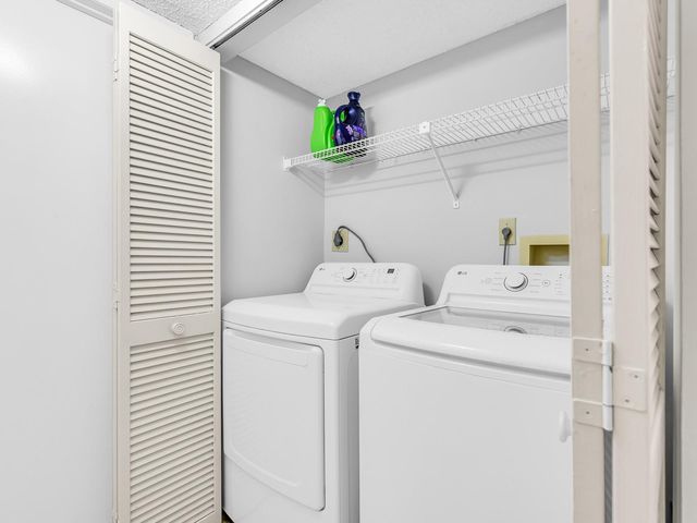 7579 NW 79th Ave 204, Tamarac, FL 33321