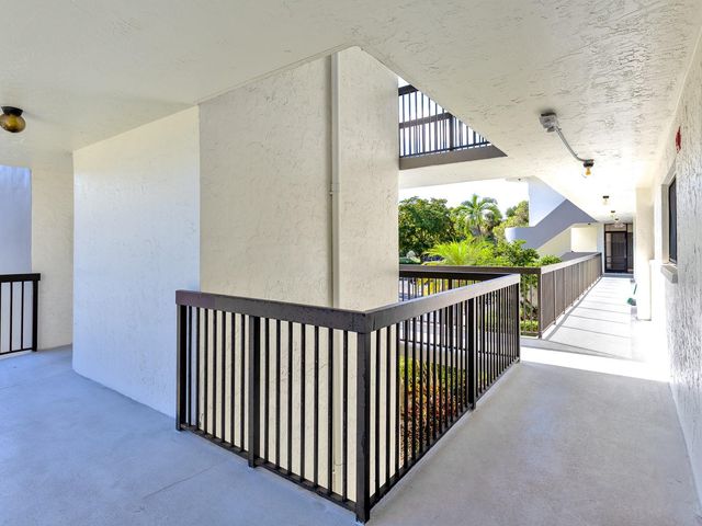 7579 NW 79th Ave 204, Tamarac, FL 33321