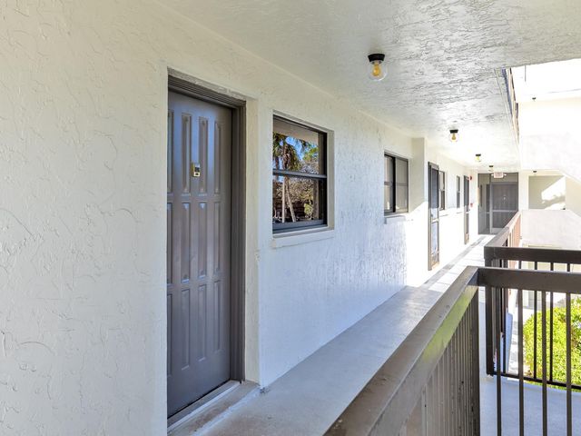 7579 NW 79th Ave 204, Tamarac, FL 33321