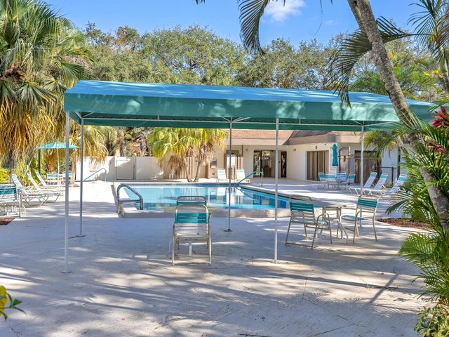 7579 NW 79th Ave 204, Tamarac, FL 33321