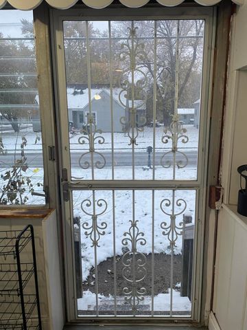 950 Young Avenue, Muskegon, MI 49441