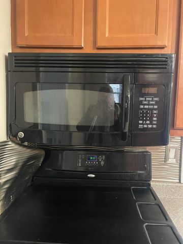 950 Young Avenue, Muskegon, MI 49441