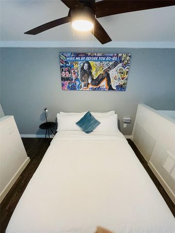 49 Navasota ST 201, Austin, TX 78702