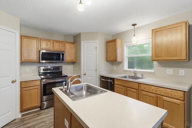 10078 N CARVER WAY, Citrus Springs, FL 34434