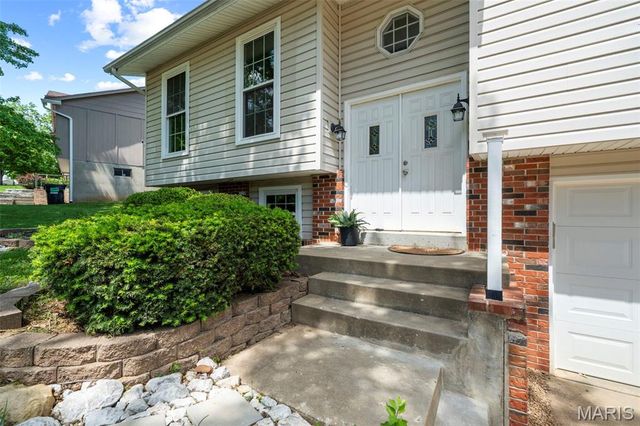 4203 Chisholm Trail Drive, St Charles, MO 63304