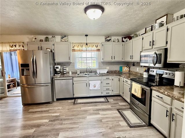 157 Dotson Drive, Millwood, WV 25262