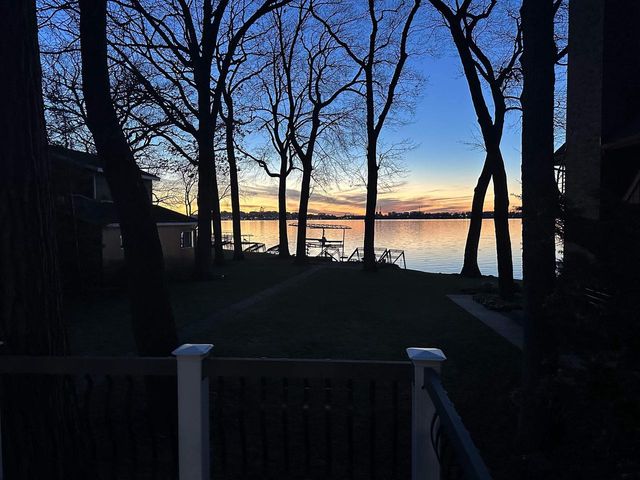 4911 Tonyawatha Trail, Monona, WI 53716