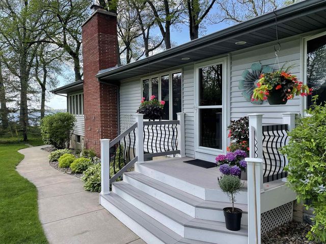 4911 Tonyawatha Trail, Monona, WI 53716