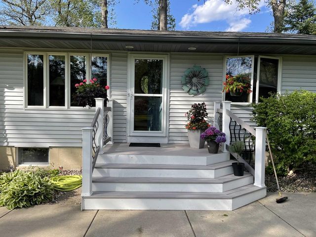 4911 Tonyawatha Trail, Monona, WI 53716