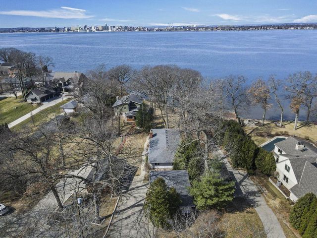 4911 Tonyawatha Trail, Monona, WI 53716