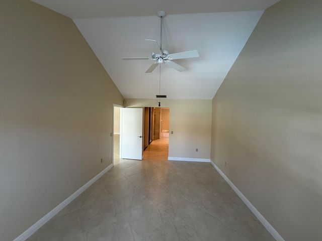 2805 Farragut Lane, West Palm Beach, FL 33409