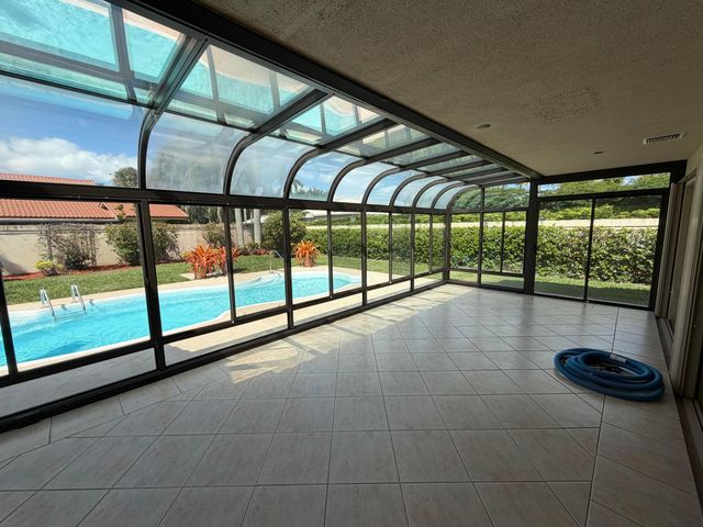 2805 Farragut Lane, West Palm Beach, FL 33409