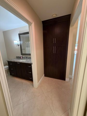 2805 Farragut Lane, West Palm Beach, FL 33409