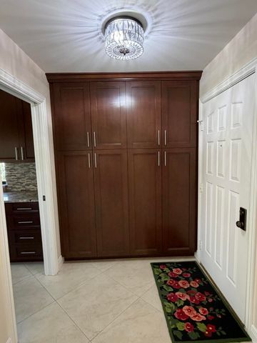 2805 Farragut Lane, West Palm Beach, FL 33409