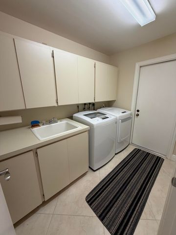 2805 Farragut Lane, West Palm Beach, FL 33409