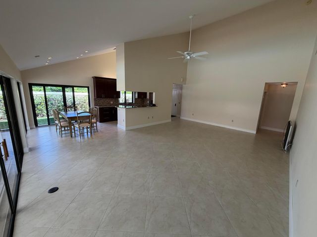 2805 Farragut Lane, West Palm Beach, FL 33409