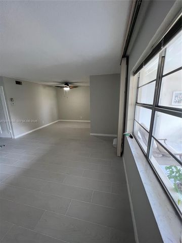 501 Blue Heron Dr 112-A, Hallandale Beach, FL 33009