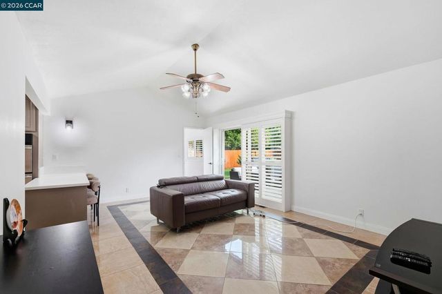 1760 Elmhurst Ln, Concord, CA 94521