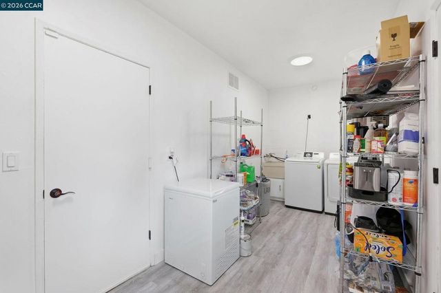 1760 Elmhurst Ln, Concord, CA 94521