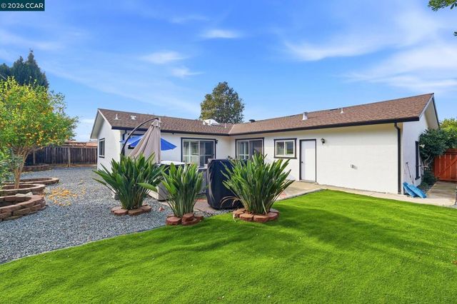 1760 Elmhurst Ln, Concord, CA 94521