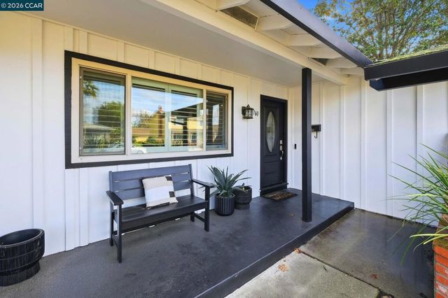 1760 Elmhurst Ln, Concord, CA 94521