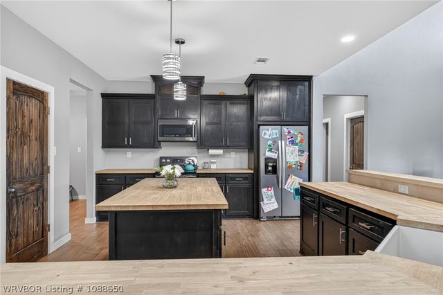 233 Mcgarrah Lane, Alma, AR 72921