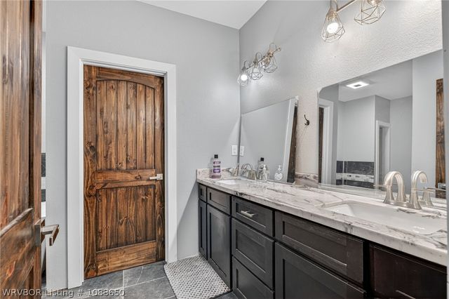 233 Mcgarrah Lane, Alma, AR 72921