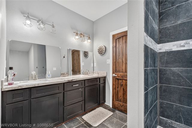 233 Mcgarrah Lane, Alma, AR 72921