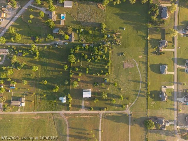 233 Mcgarrah Lane, Alma, AR 72921