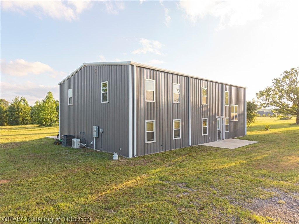 233 Mcgarrah Lane, Alma, AR 72921