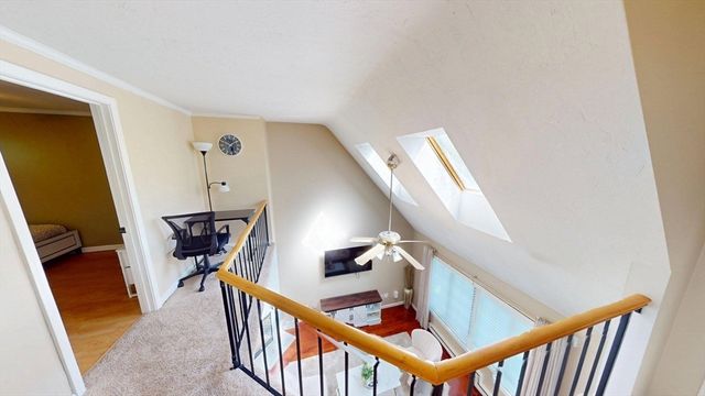 1 Jonathan Cir, Worcester, MA 01604