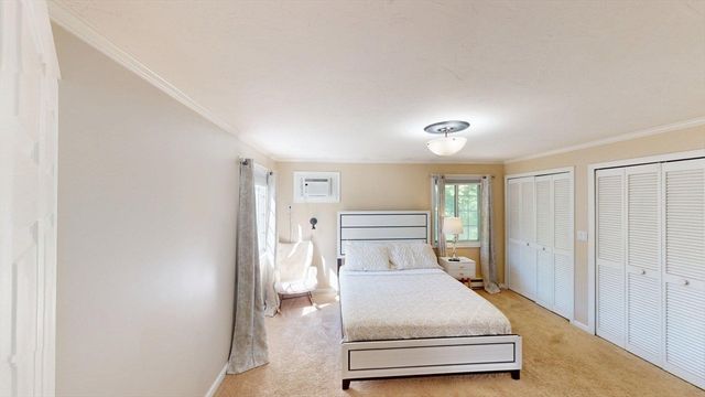 1 Jonathan Cir, Worcester, MA 01604