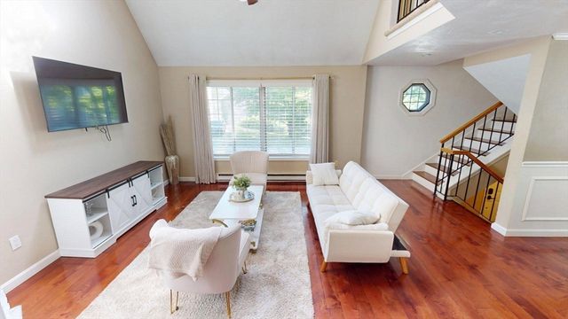 1 Jonathan Cir, Worcester, MA 01604