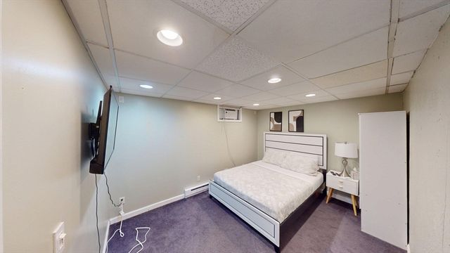 1 Jonathan Cir, Worcester, MA 01604