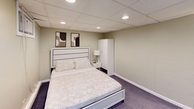 1 Jonathan Cir, Worcester, MA 01604
