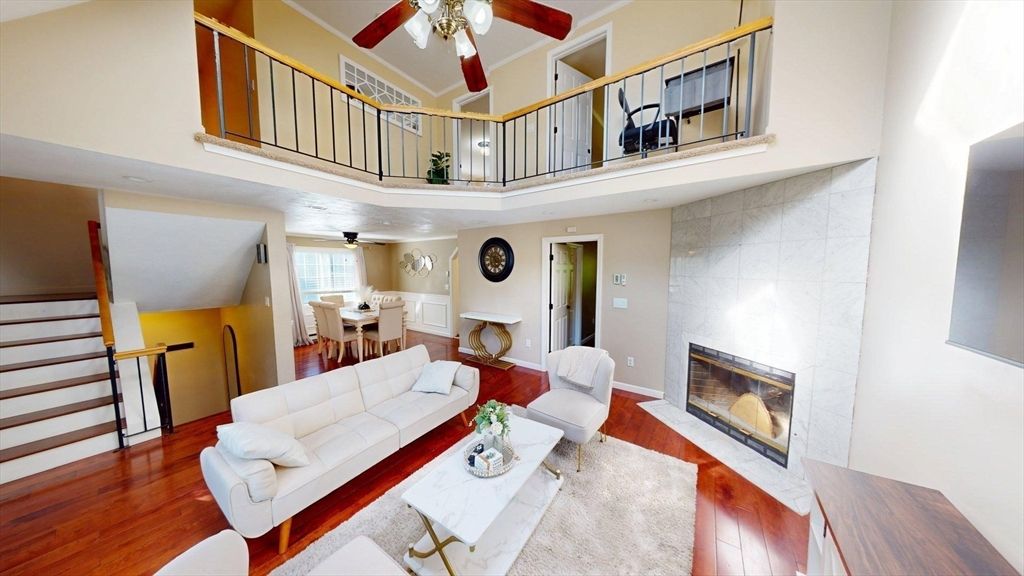 1 Jonathan Cir, Worcester, MA 01604