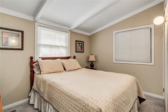 82 Beach Drive, Lake Tapawingo, MO 64015