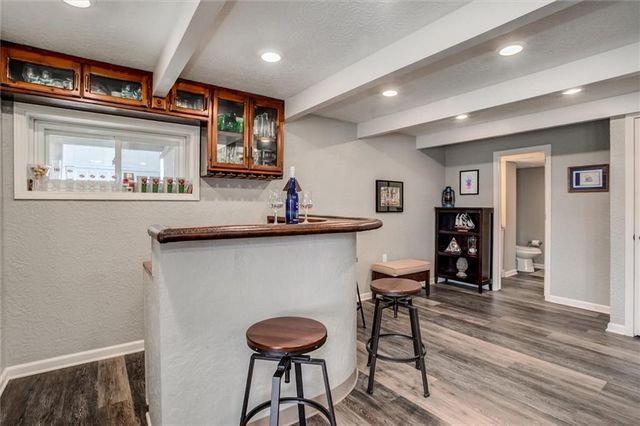 82 Beach Drive, Lake Tapawingo, MO 64015