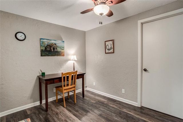 82 Beach Drive, Lake Tapawingo, MO 64015