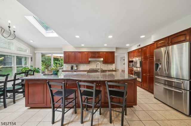 15 Mount Vernon Ct, Livingston Twp., NJ 07039
