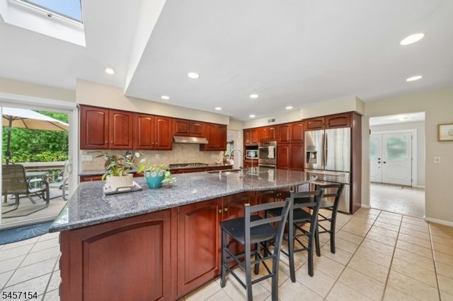 15 Mount Vernon Ct, Livingston Twp., NJ 07039