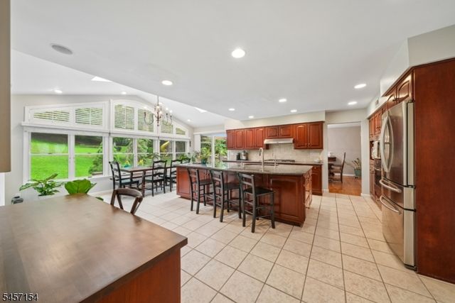 15 Mount Vernon Ct, Livingston Twp., NJ 07039